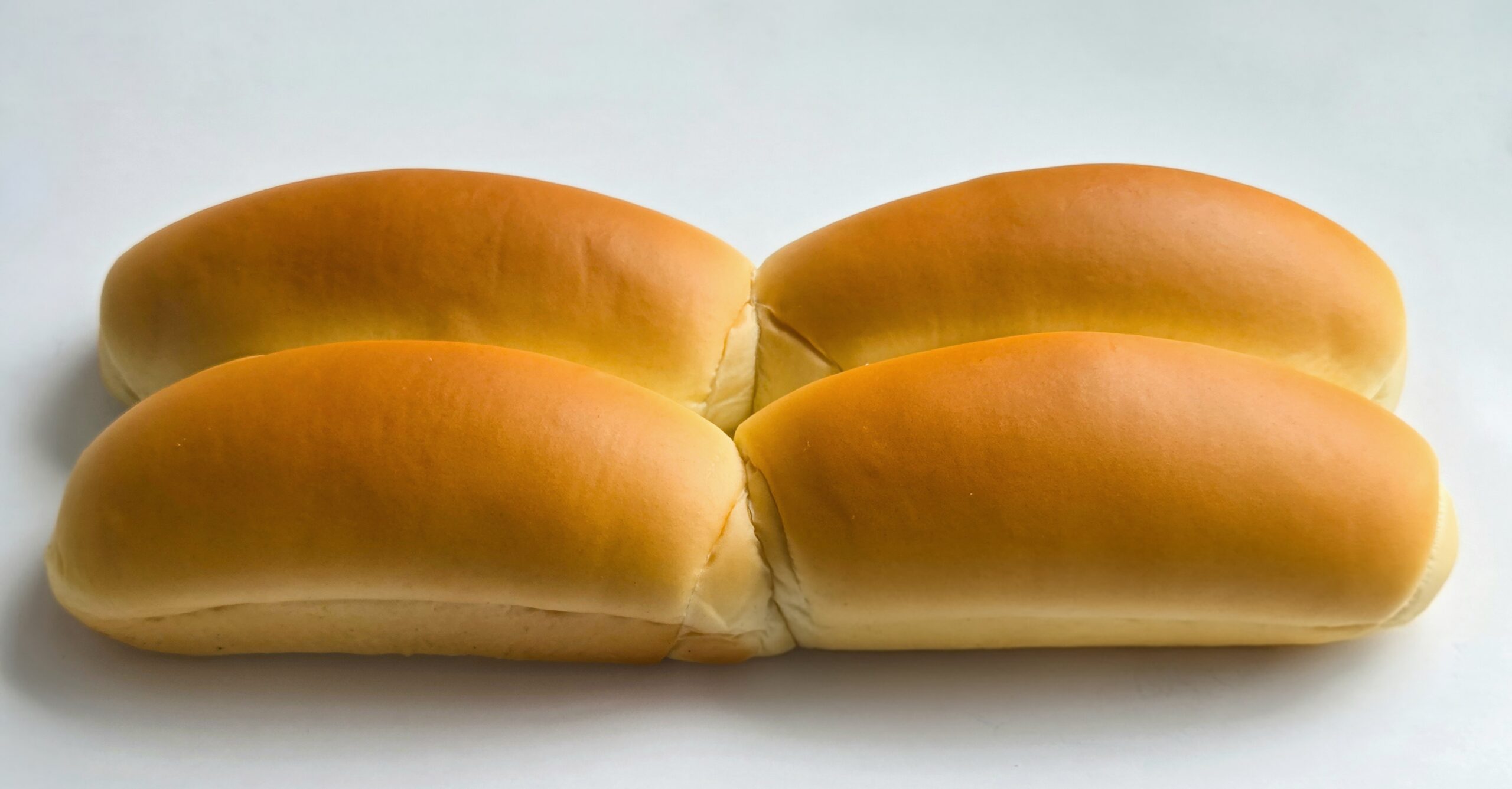 (31) ホットドッグパン4個入り Pão para Hot Dog c/4