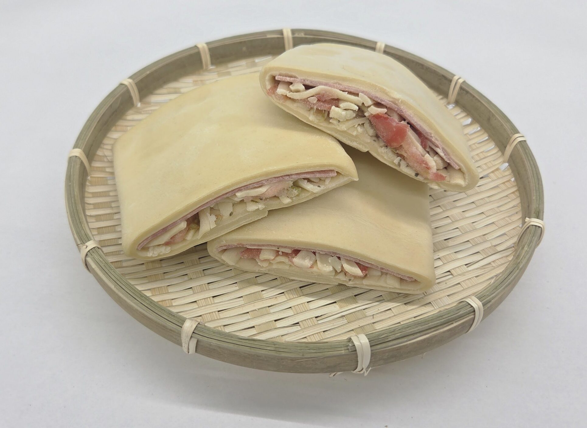 (711)ハムチーズバウルパン（生）Bauruzinho (cru)