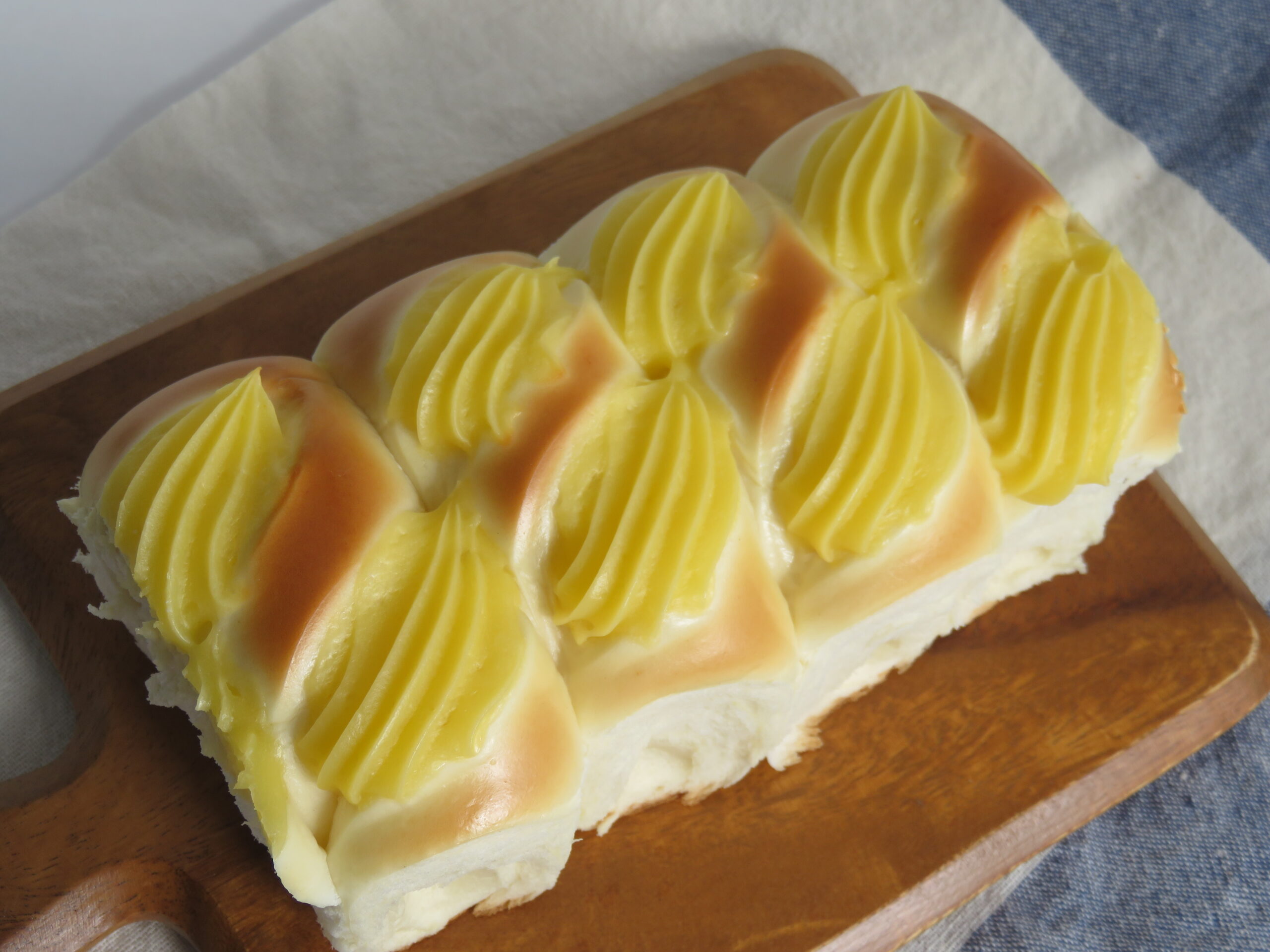 (35)クリームパン　PRECIOSA